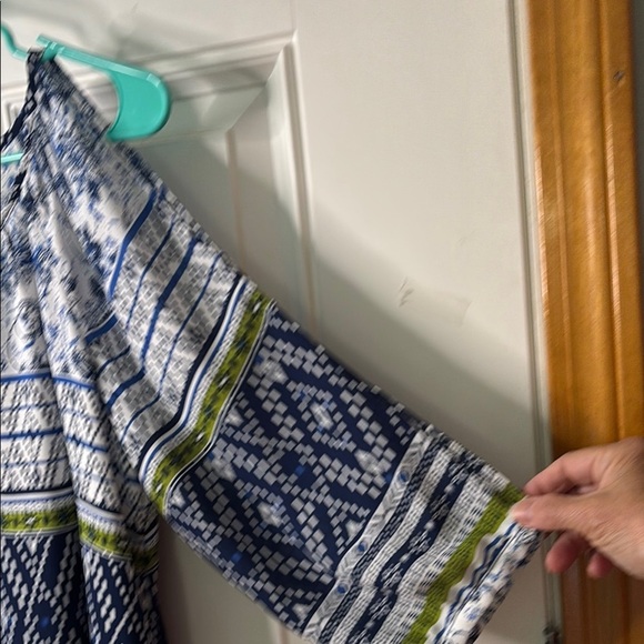 EUC Women’s by&by Cold Shoulder Blouse - Picture 4 of 5